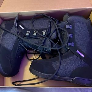 COPY - Barley worn, rode in them twice, bought brand new.